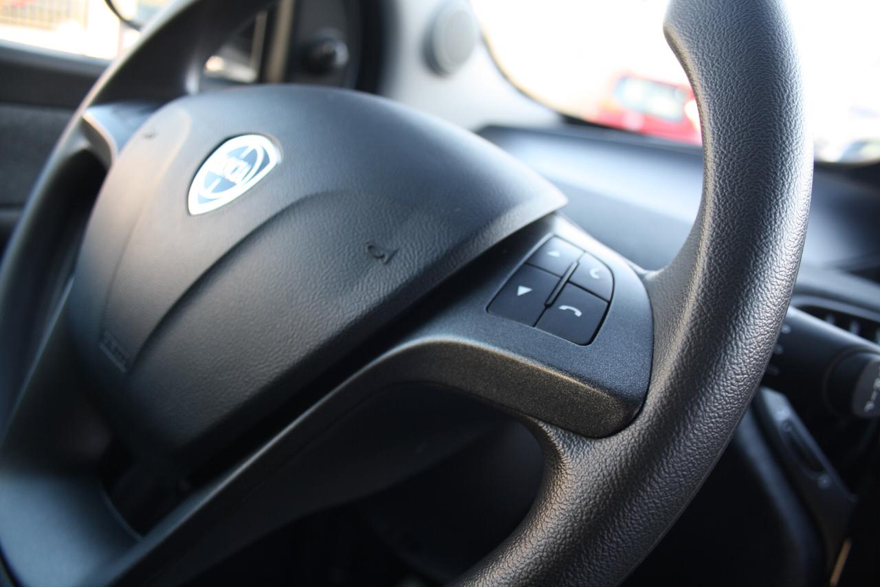 LANCIA YPSILON 1.0 HYBRID 70CV " 878KM "