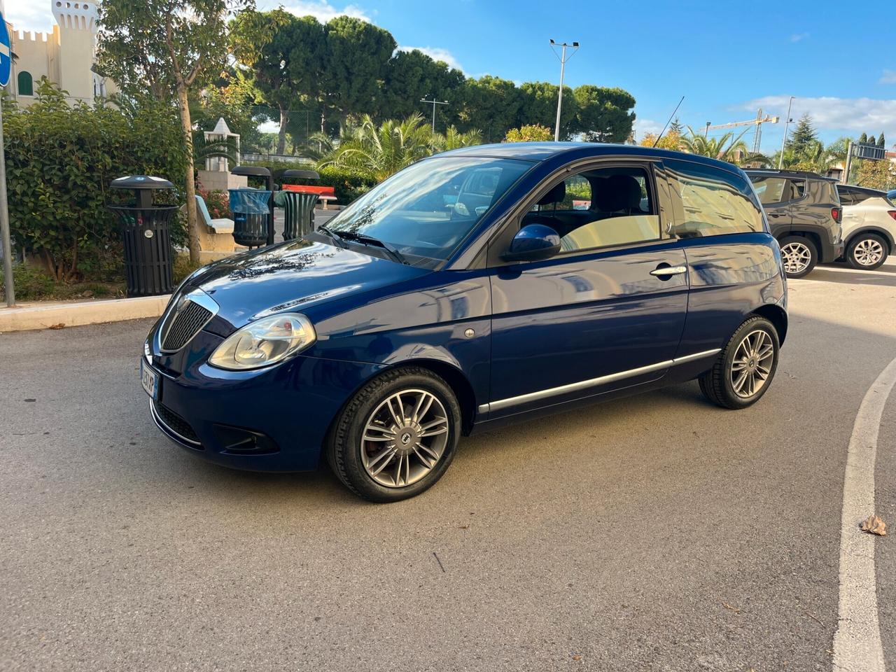 Lancia Ypsilon 1.2 Diva X Neo Patentati
