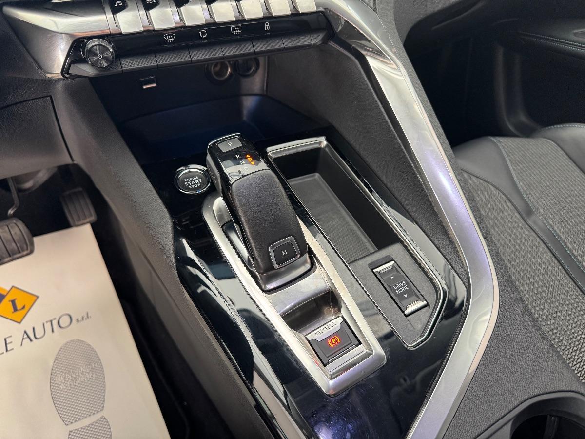 PEUGEOT 3008 BlueHDi 130 EAT8 S&S Allure UNICO PROP/ IVA DEDUCIBILE/ NAVI/ RETROCAMERA