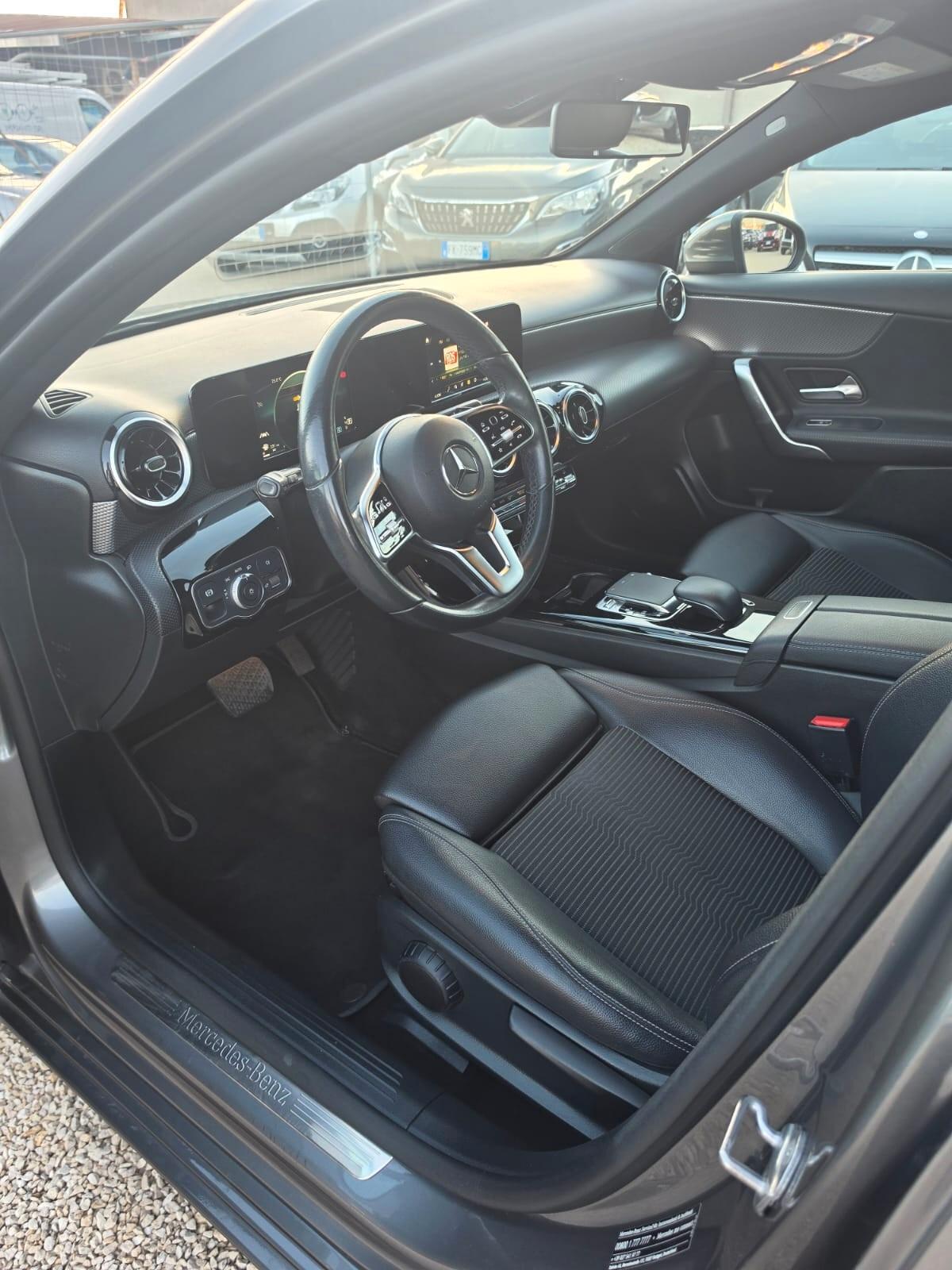 Mercedes-benz A 180 d Automatic Premium