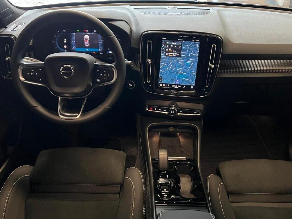 Volvo XC40 2.0 b4 Hybrid Ultra Dark 197cv