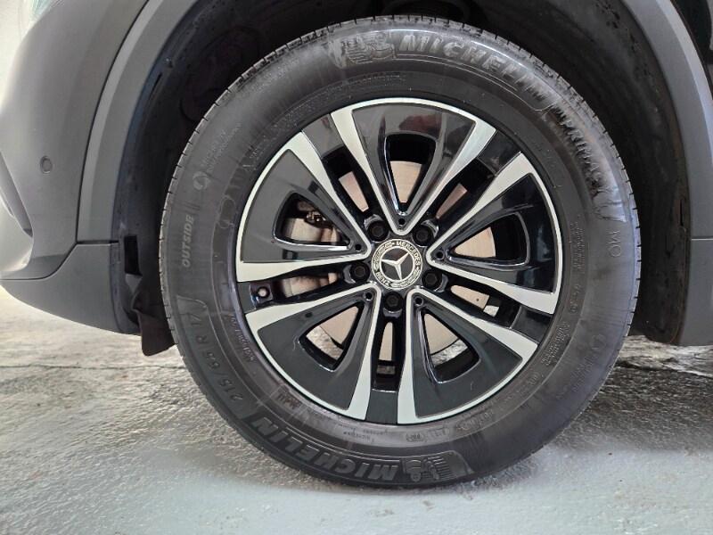 MERCEDES GLA (H247) GLA 180 Automatic ...
