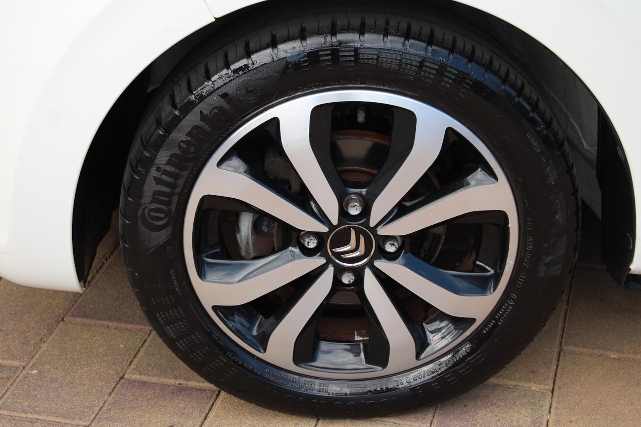 Citroen C1 PureTech 82 5p. Shine