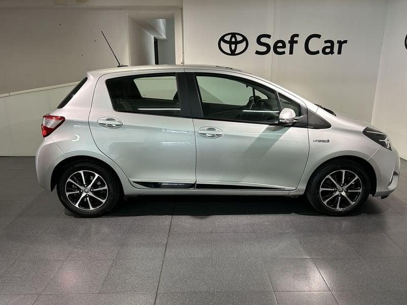 Toyota Yaris 1.5 Hybrid 5 porte Active X NEOPATENTATI + NAVIGATORE + CERCHI IN LEGA