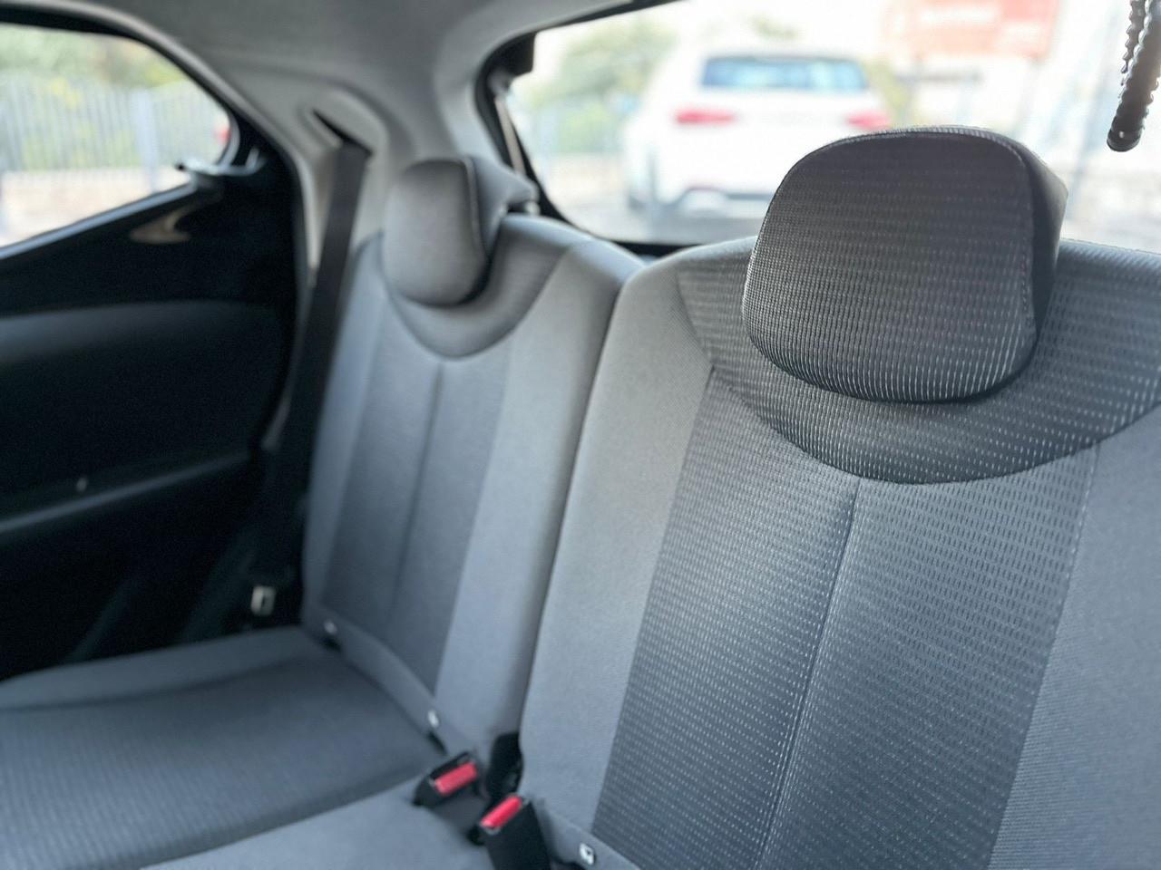 Toyota Aygo Connect 1.0 VVT-i 72 CV 5 porte x-play MMT