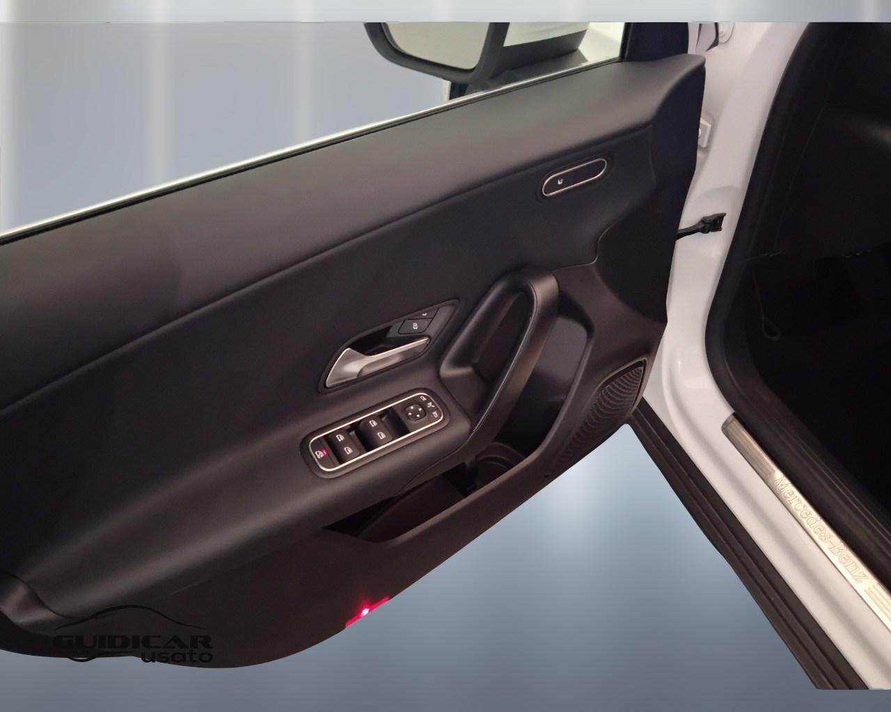 Mercedes-Benz Classe A - W177 2023 - A 180 d Advanced auto