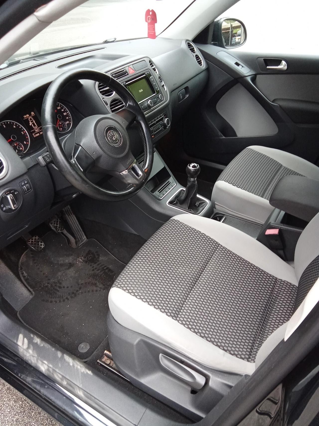 Volkswagen Tiguan 2.0 TDI BlueMotion 011
