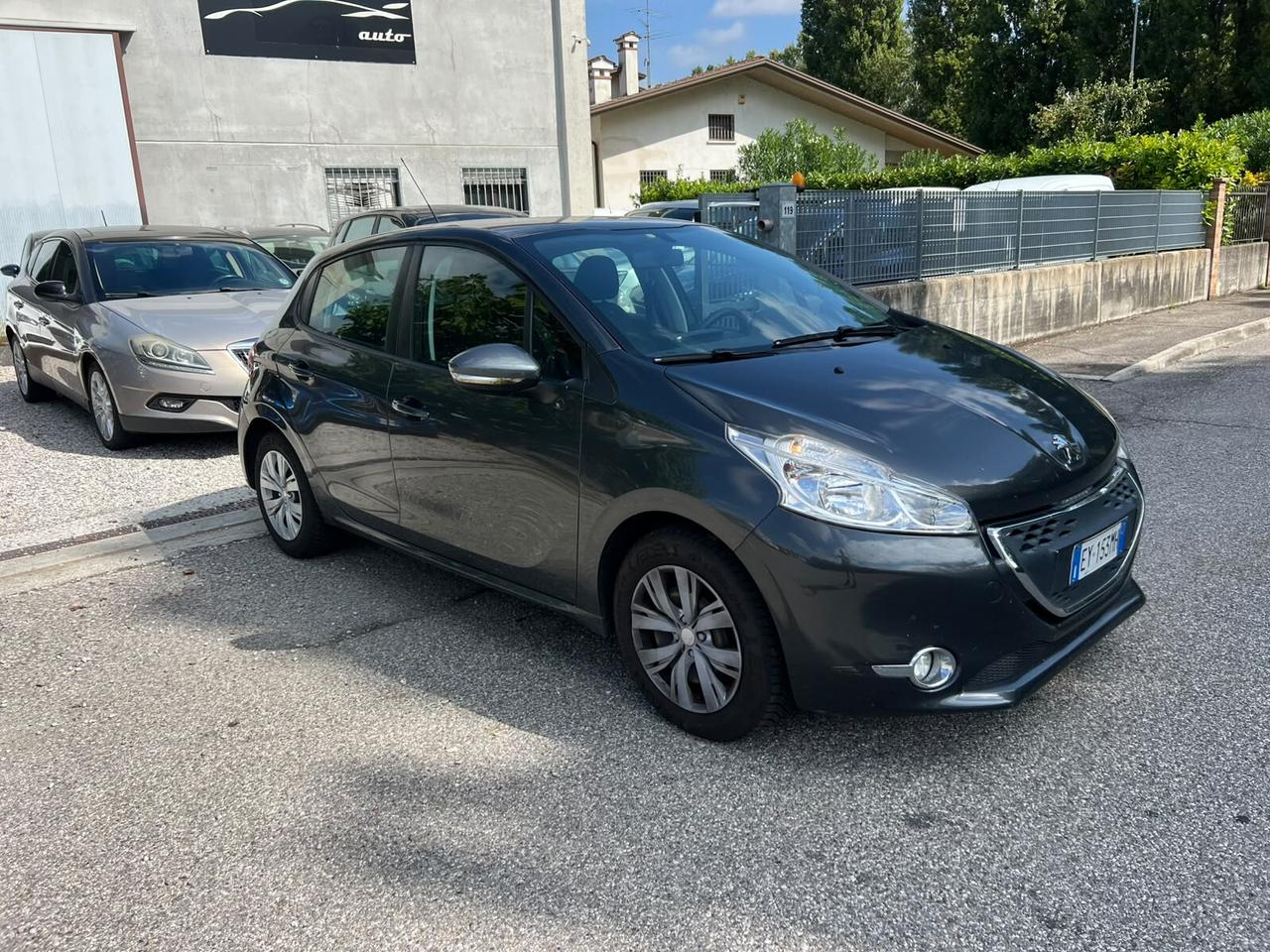 Peugeot 208 BlueHDi 75 S&S 5 porte Active Ok neopatentato