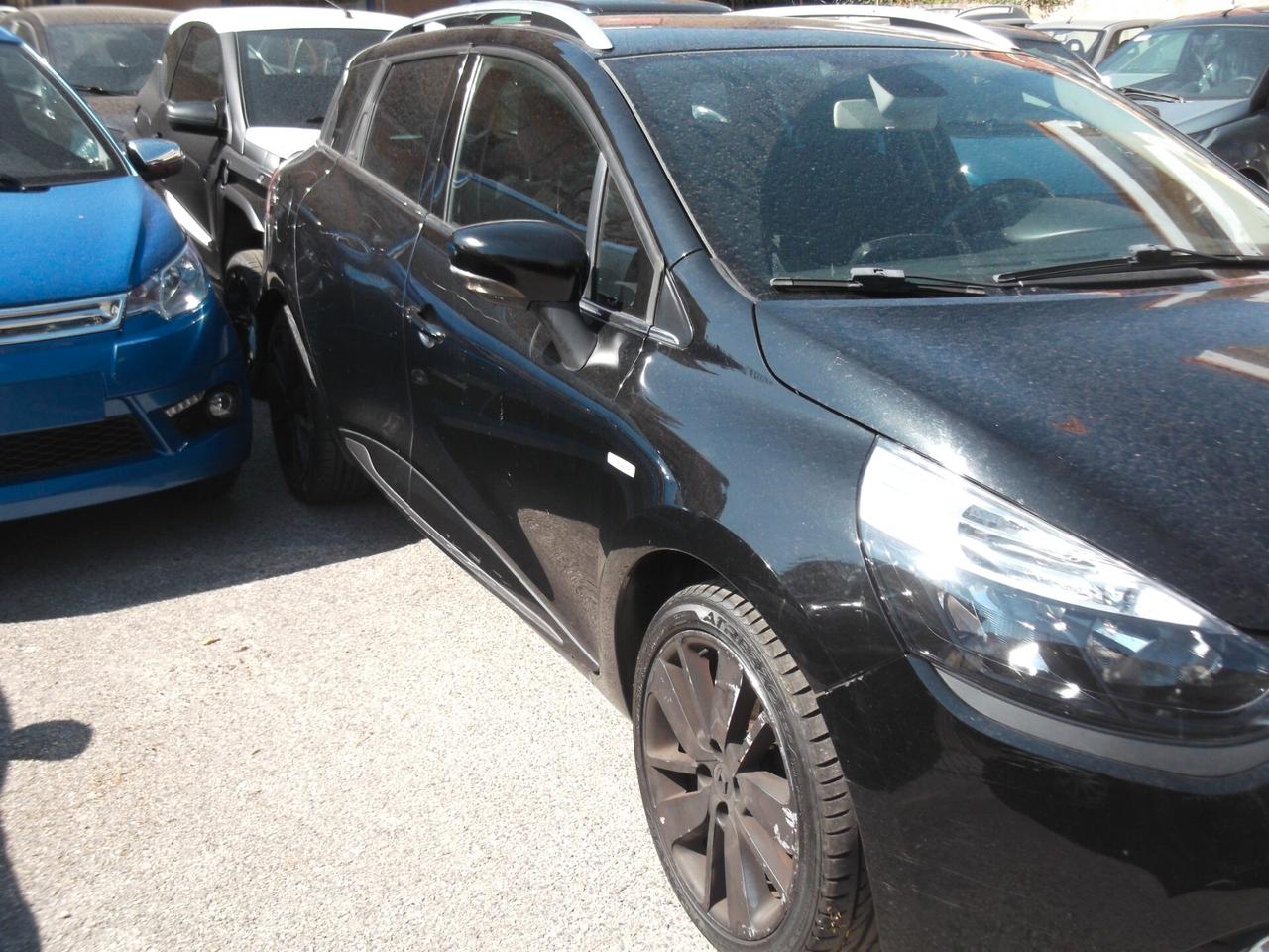 Renault Clio Sporter 1.5 dCi 8V 90CV Costume National - 28