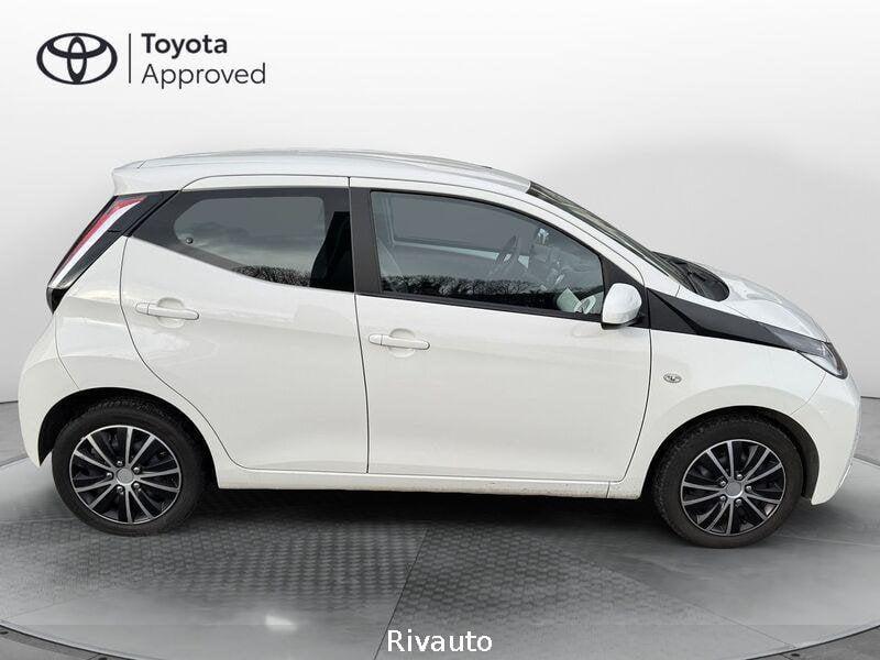 Toyota Aygo 1.0 VVT-i MMT x-play