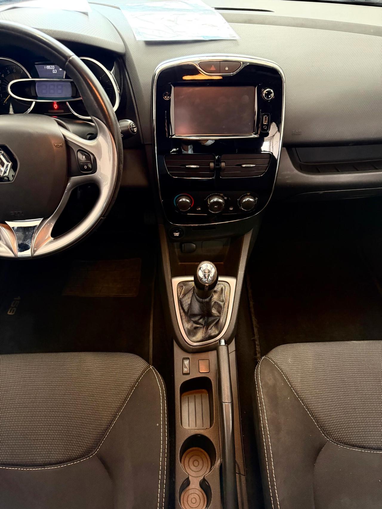 RENAULT CLIO 1.2 BENZINA NEOPATENTATI