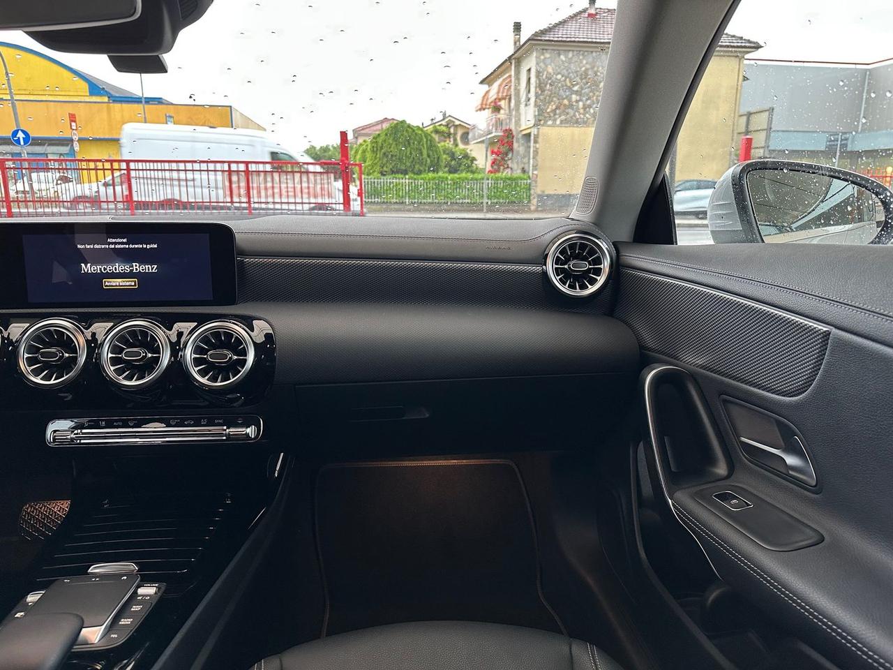 Mercedes-Benz CLA 180 Sport CLA 180 D