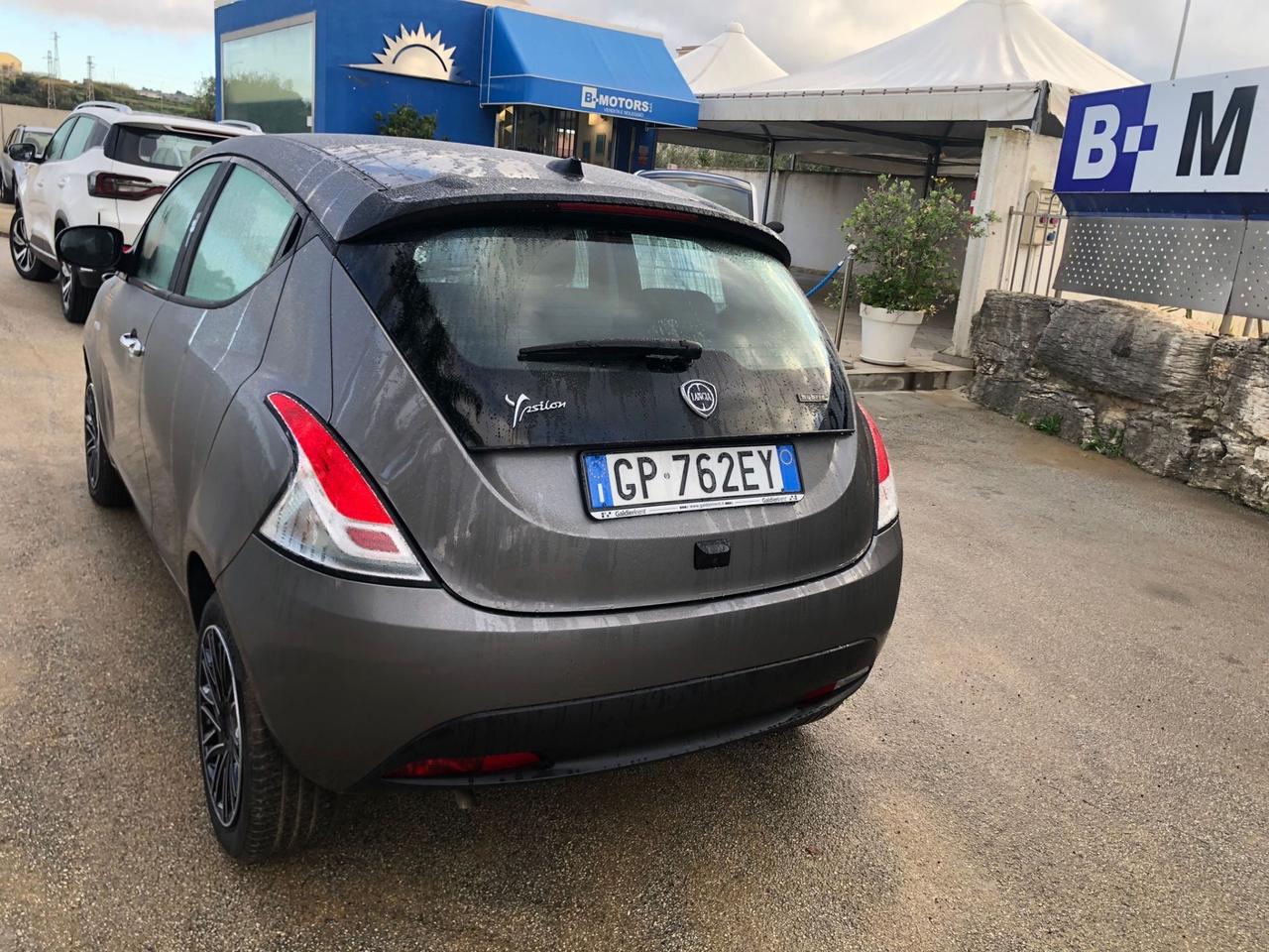 Lancia Ypsilon 1.0 FireFly 5 porte S&S Hybrid Gold