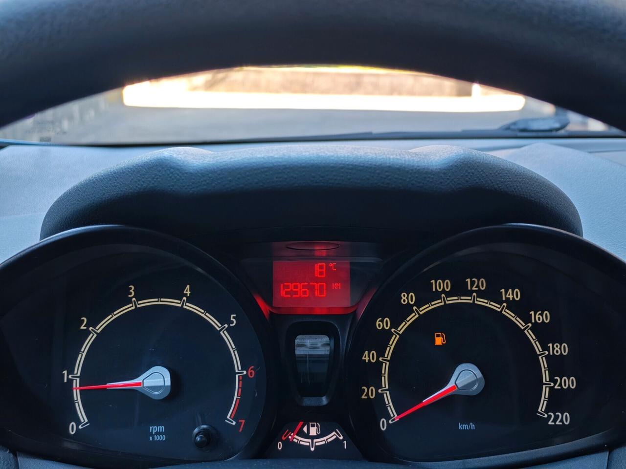 Ford Fiesta 1.4 GPL 97cv 129.000km / Neopatentati