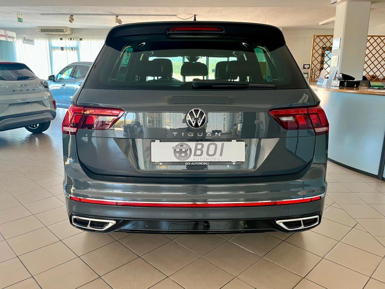Volkswagen Tiguan 2.0 tdi R-Line 150cv dsg