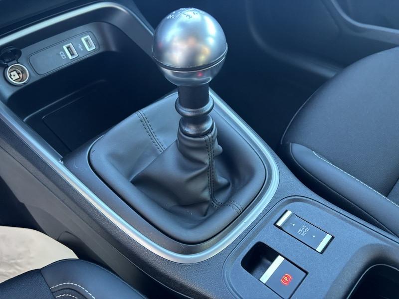 Jeep Avenger 1.2 turbo Altitude fwd 100cv LED-APP CONNECT-17"
