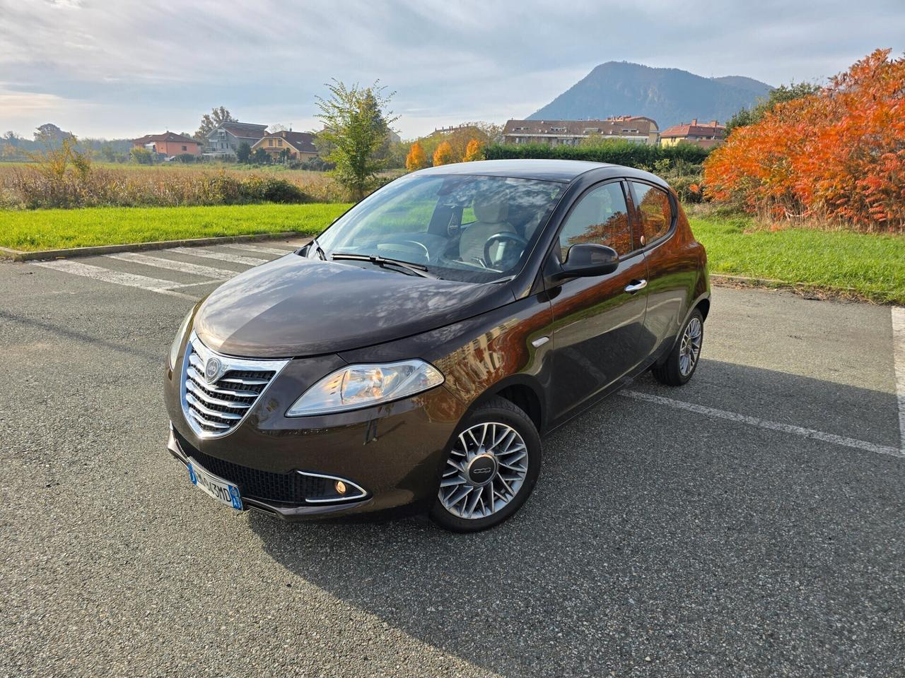 Lancia Ypsilon 1.2 69 CV 5 porte GPL Ecochic Gold