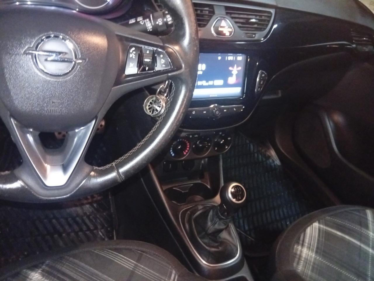 Opel Corsa 1.4 90CV GPL Tech 5 porte Innovation