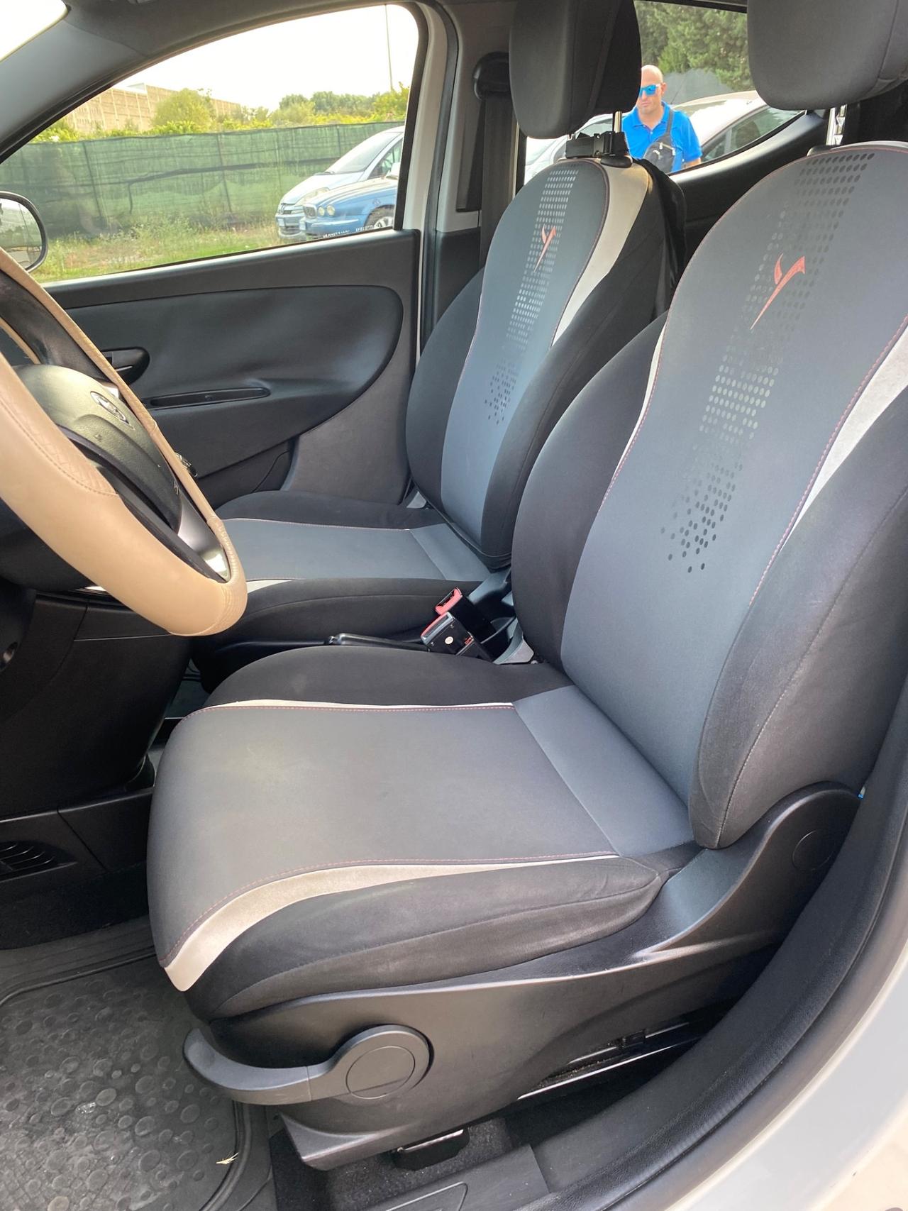 Lancia Ypsilon 1.2 69 CV 5 porte Elle