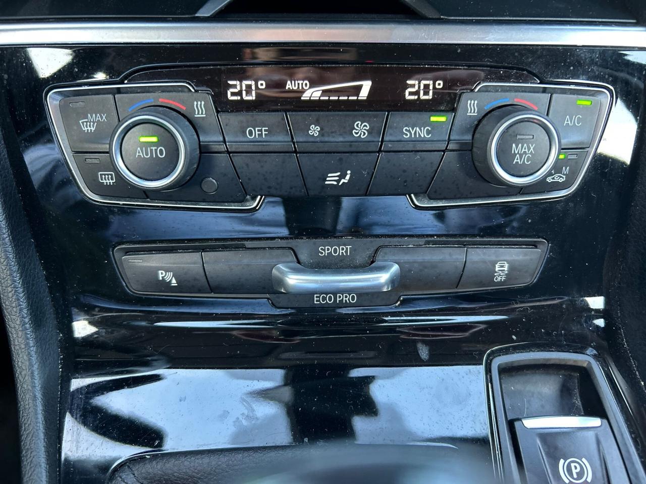 BMW 216d Active Tourer Navi Sensori Cruise Euro6 OK Neopatentati