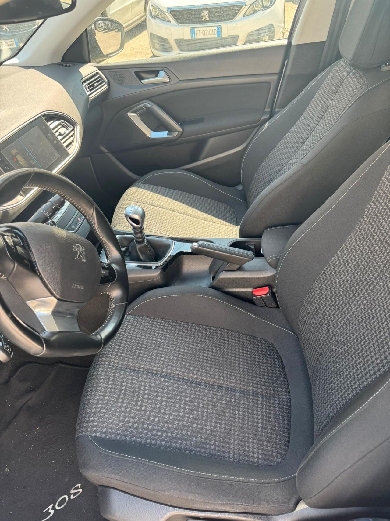Peugeot 308 BlueHDi 120 S&S SW Active