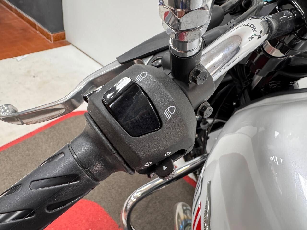 Moto Guzzi V7 SPECIAL DA 84 € AL MESE – SENZA ANTICIPO