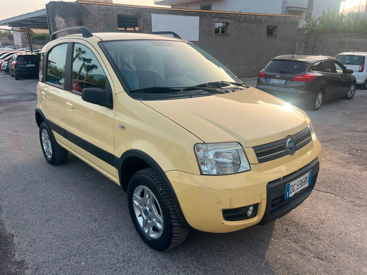 Fiat Panda 4x4 Panda 1.3 mjt 16v Climbing 4x4 LEGGI