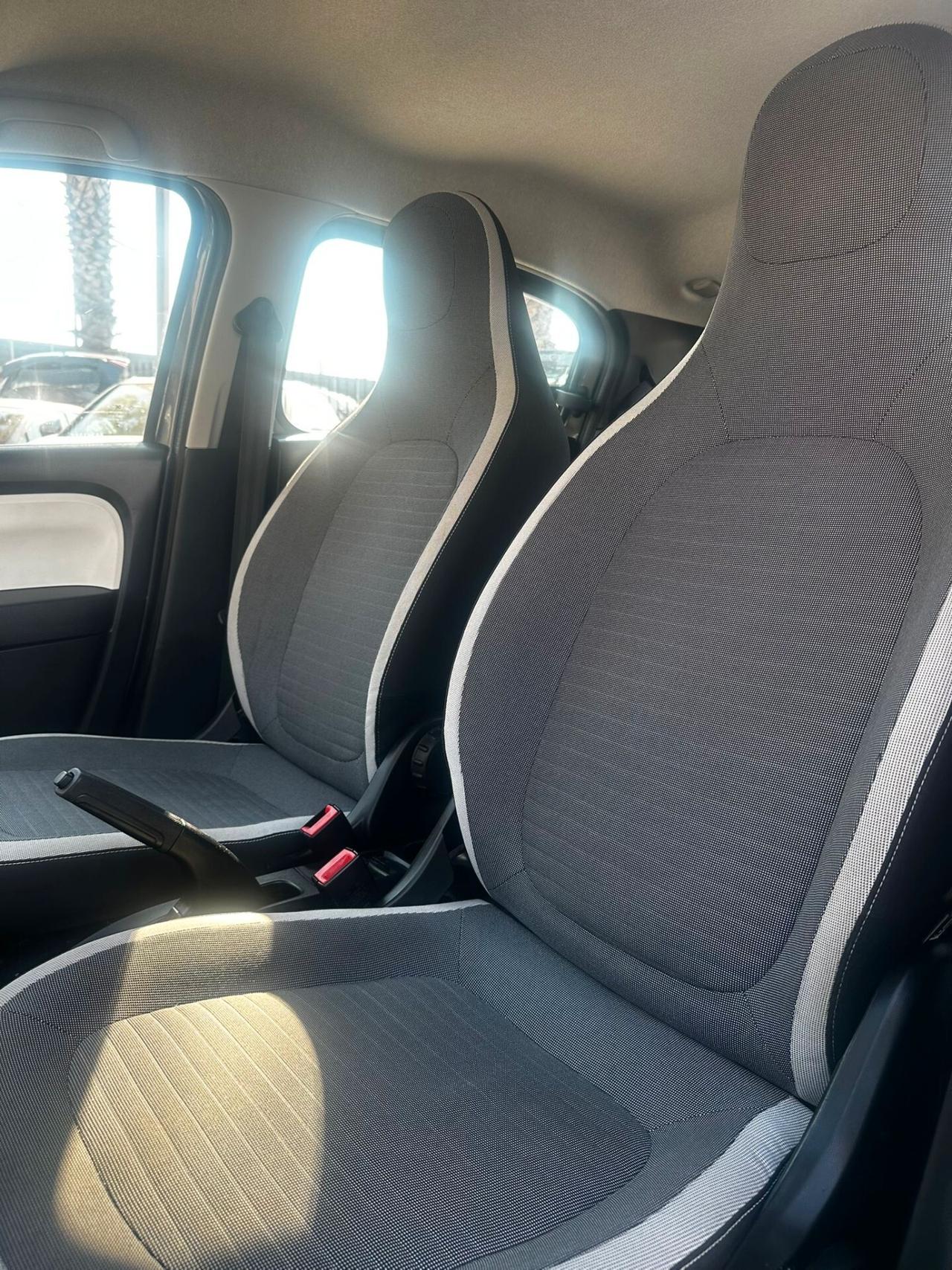 Renault Twingo TCe 90 CV EDC Duel2