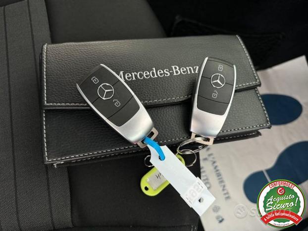 MERCEDES-BENZ GLC 200 d 4Matic Sport Pedane Fari