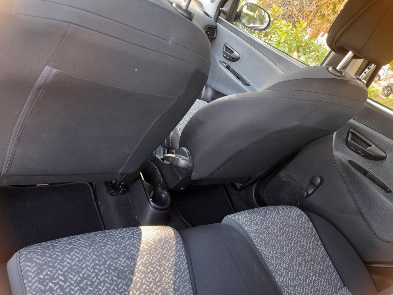 Lancia Ypsilon 1.0 Hybrid Gold