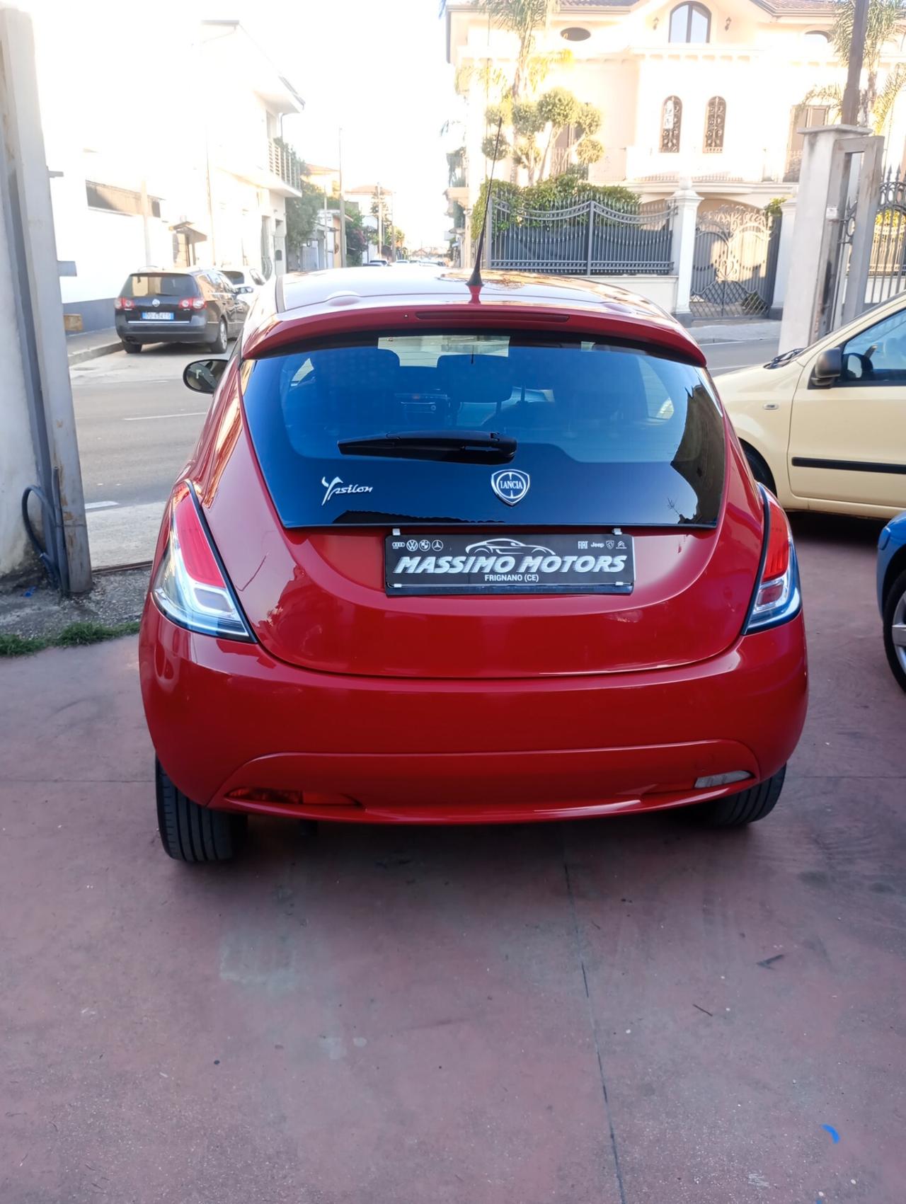 Lancia Ypsilon 1.2 69 CV 5 porte GPL Ecochic Silver