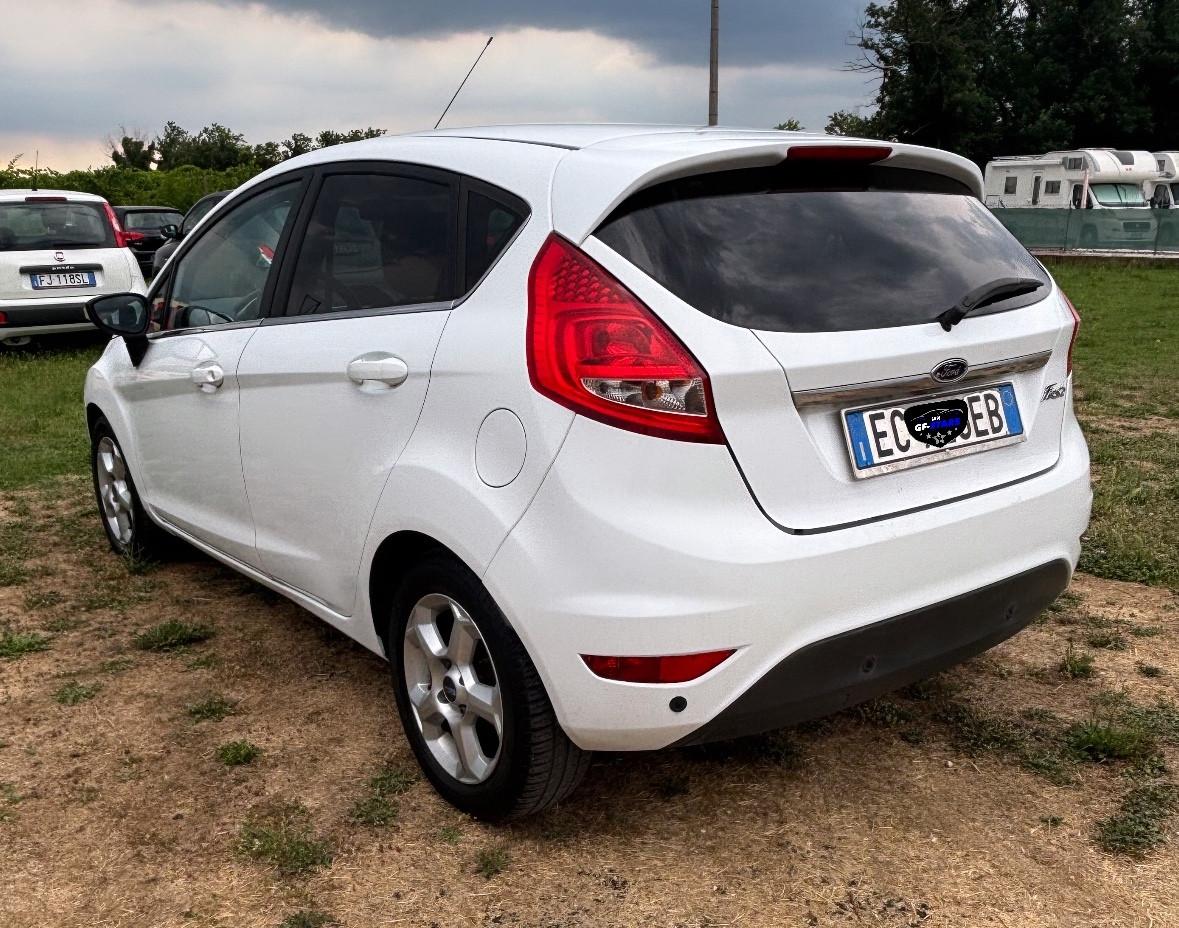 Ford Fiesta 1.4 5 porte Bz.- GPL Titanium