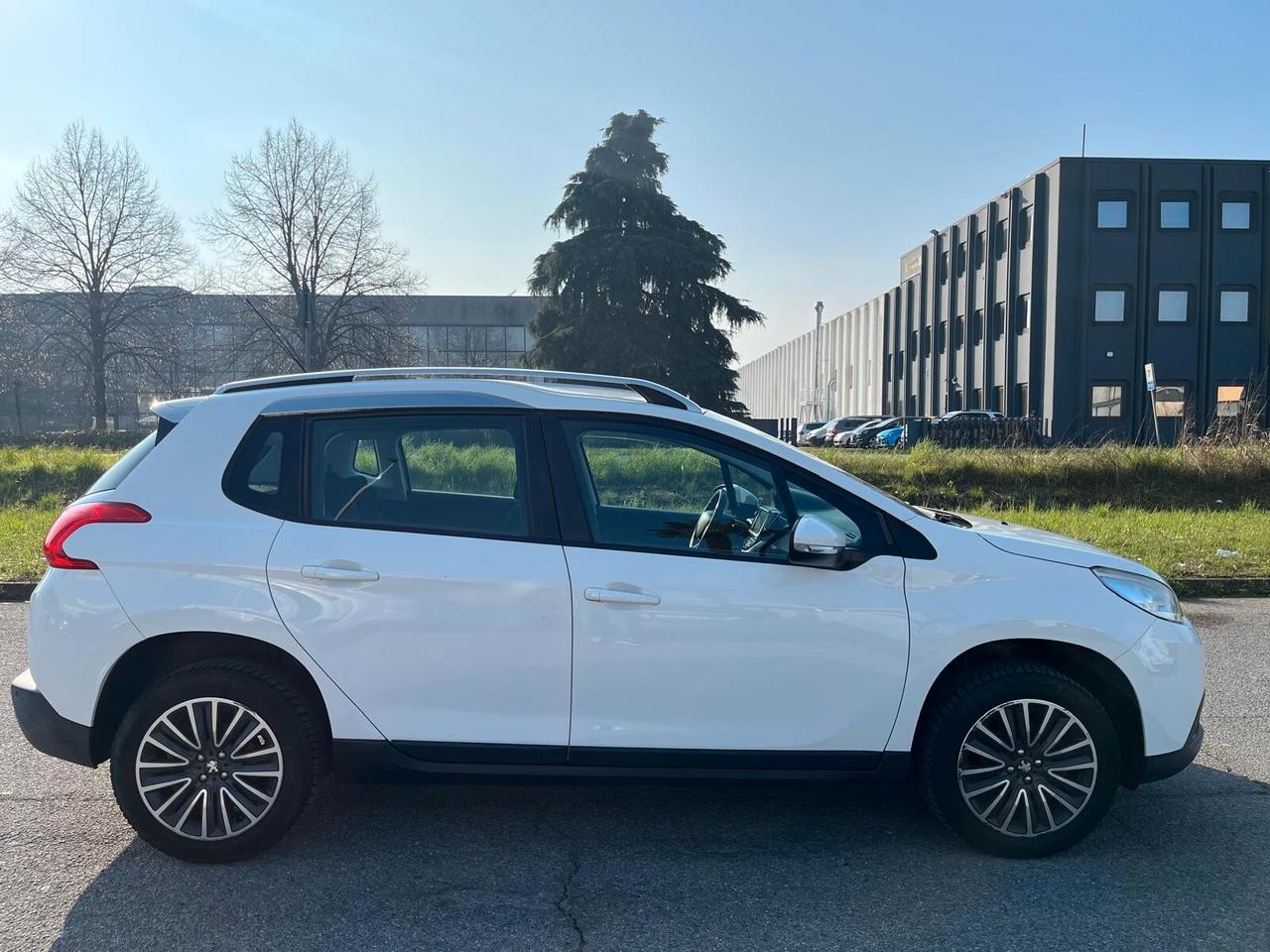 Peugeot 2008 PureTech 82 Active