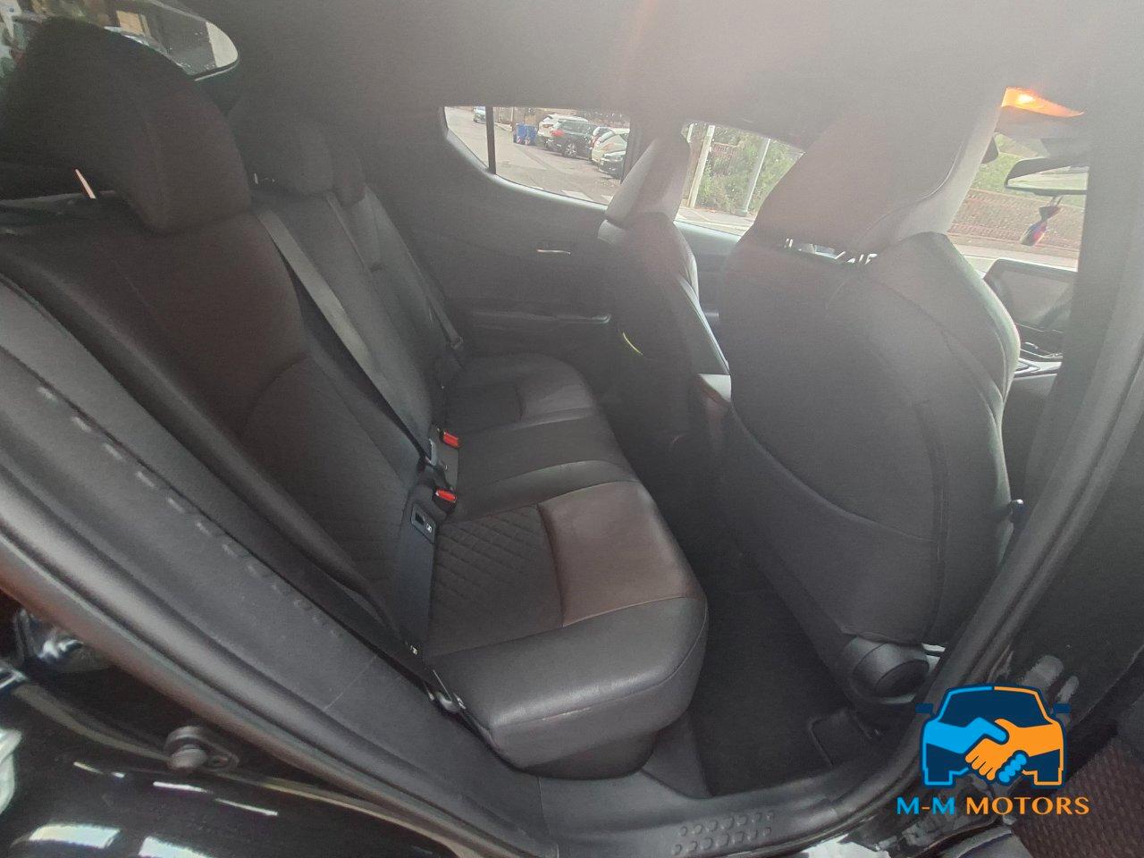 Toyota C-HR 5 Porte C-HR 1.8h Lounge 2wd e-cvt unico proprietario