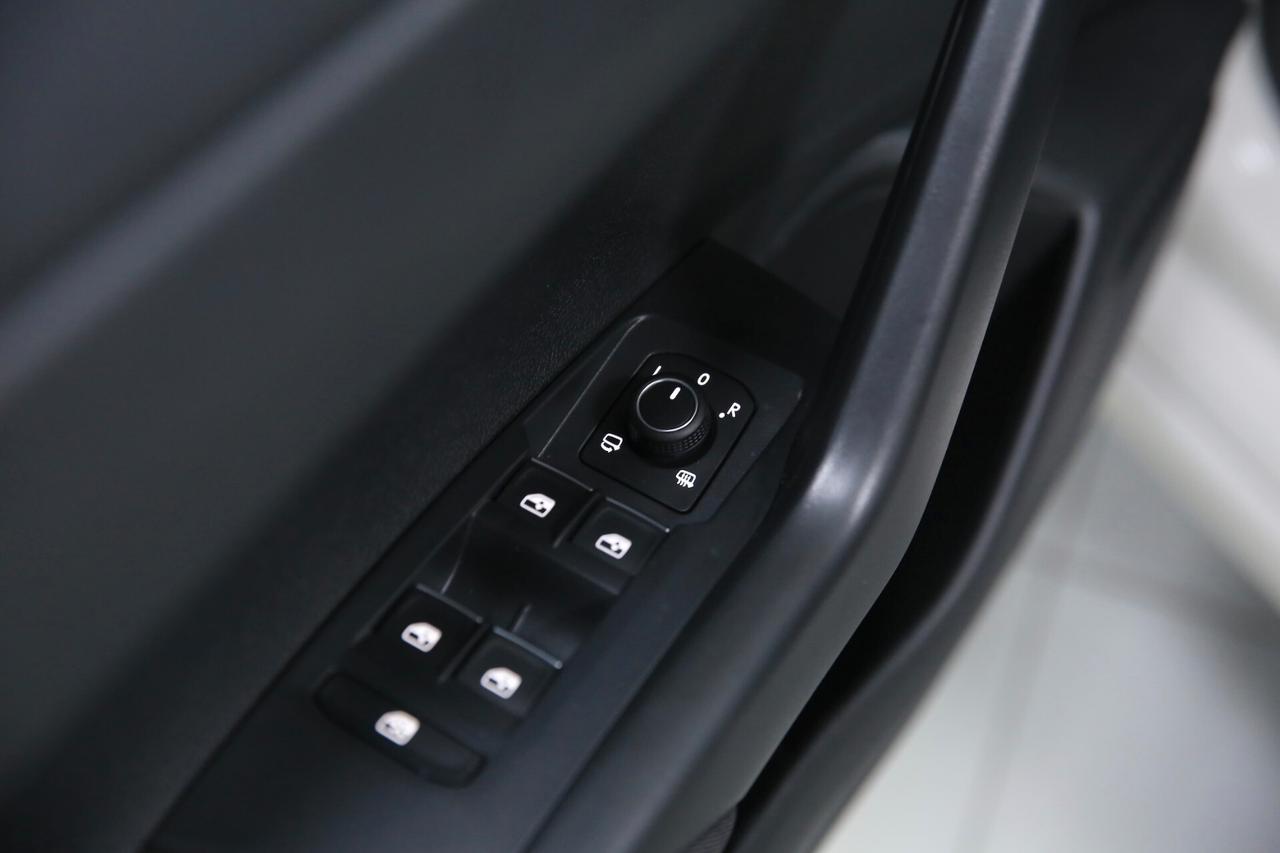 Volkswagen Taigo R-Line Plus 1.0 TSI 115 cv_NUOVA_KM0