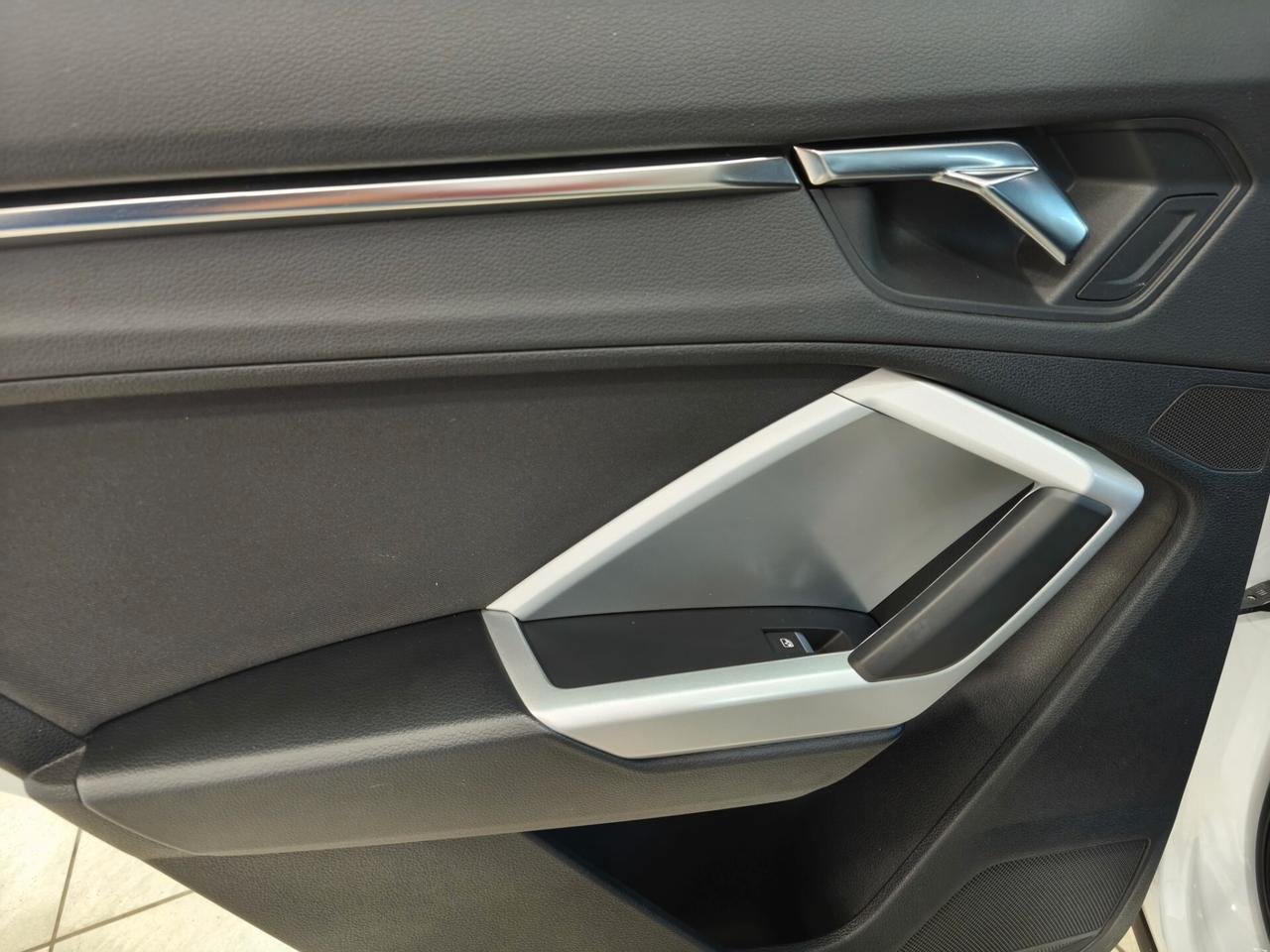 Audi Q3 35 TDI S tronic Business Advanced