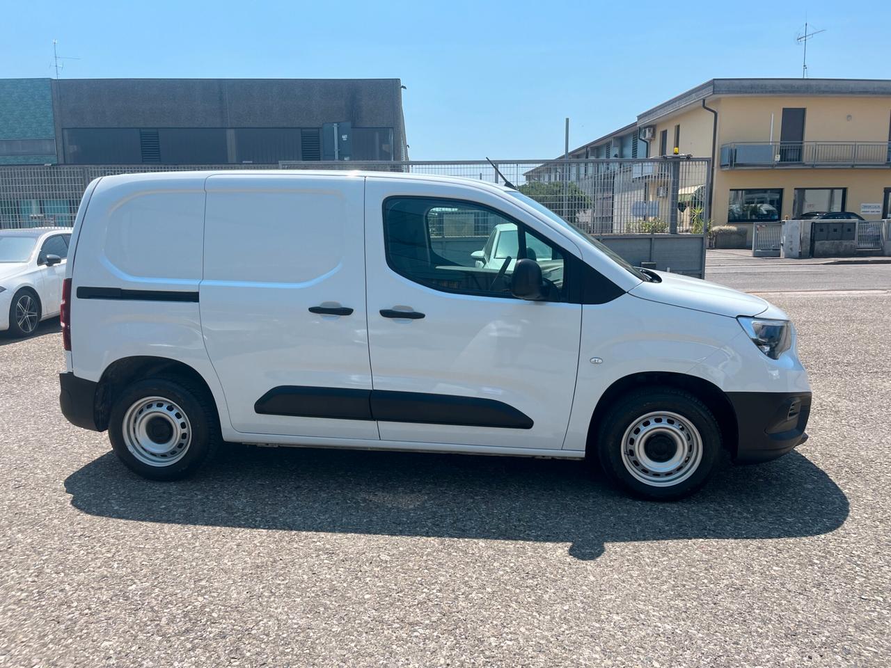 Opel Combo 1.5 Diesel 100cv S&S L1 650KG MT5