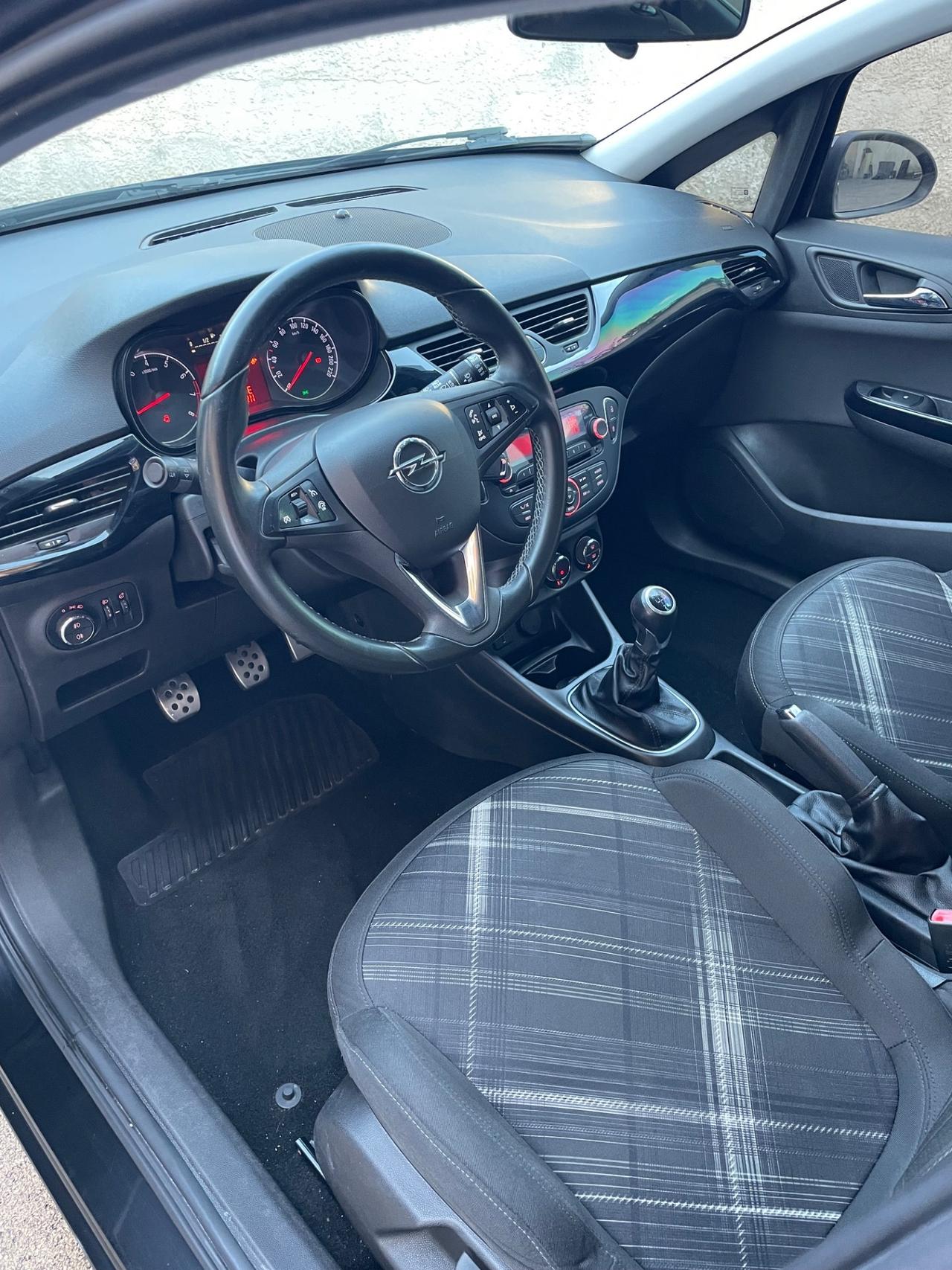 Opel Corsa 1.2 5 porte sport Full optional dal nord Italia