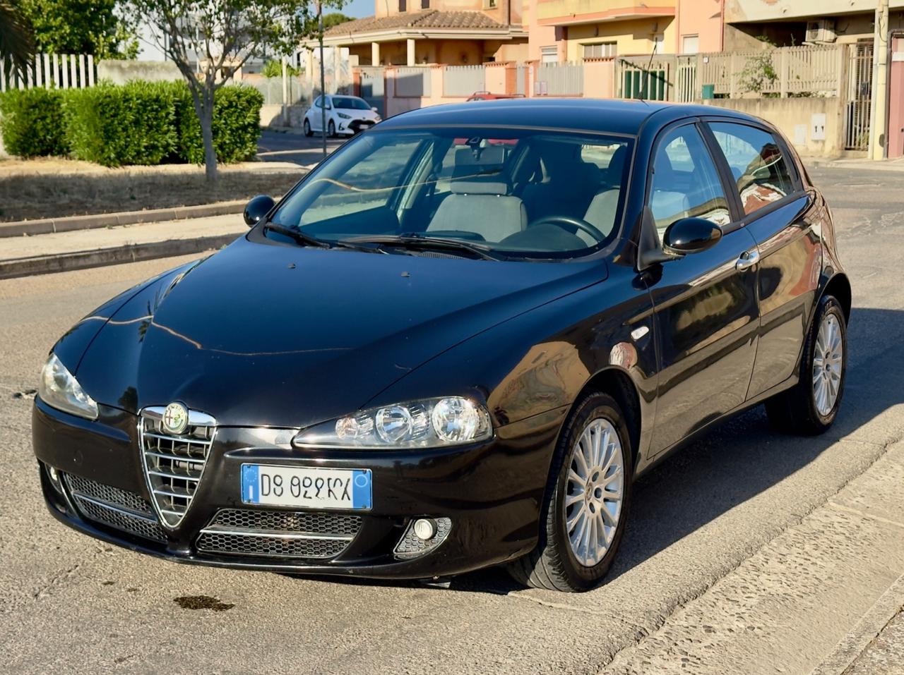 Alfa Romeo 147 1.9 JTD M-JET 16V 5 porte Dist.