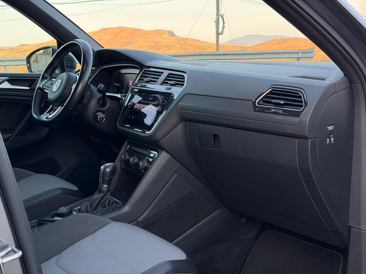 Volkswagen Tiguan 2.0 TDI 150cv DSG 4MOTION R-Line