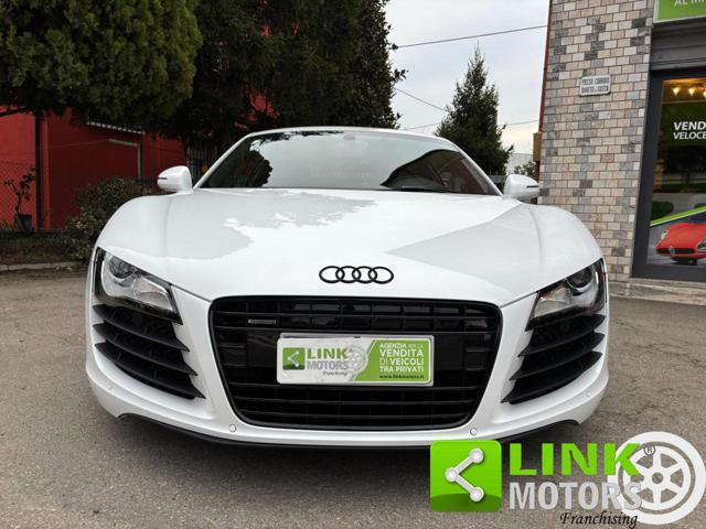 AUDI R8 4.2 V8 FSI quattro R tronic