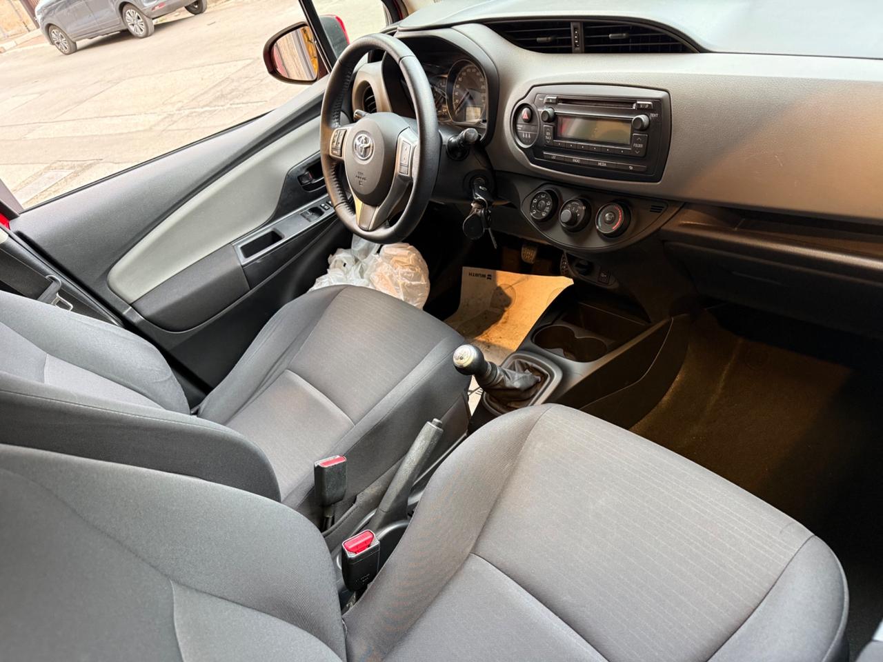 Toyota Yaris 1.0 5 porte