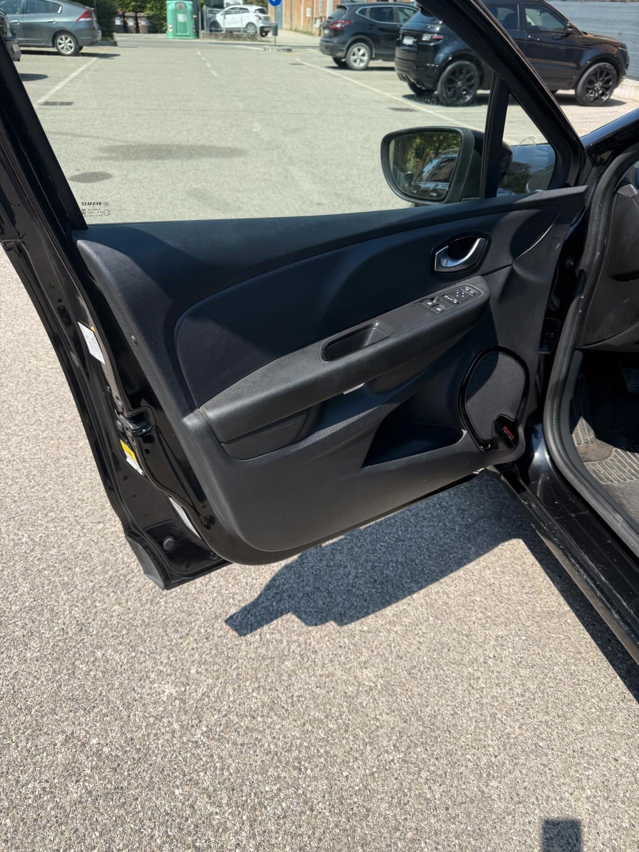 Renault Clio 1.5 dci - NEOPATENTATI - 12 MESI DI GARANZIA -