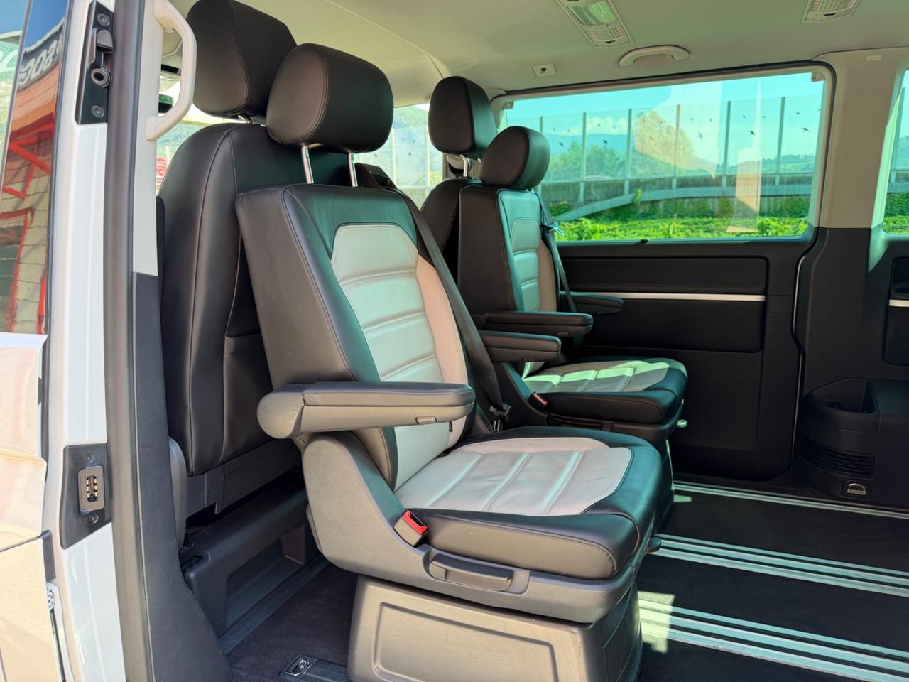Volkswagen Multivan T6 4x4 BULLI - FULL