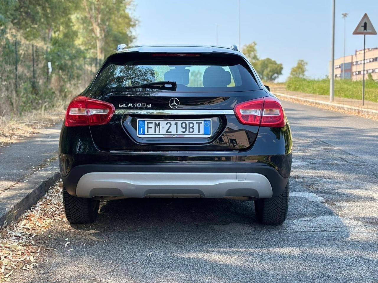 Mercedes-benz GLA 180 d Business