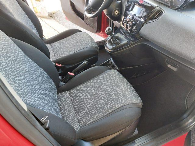 LANCIA Ypsilon 1.0 FireFly 5 porte S&S Hybrid Ecochic Silver