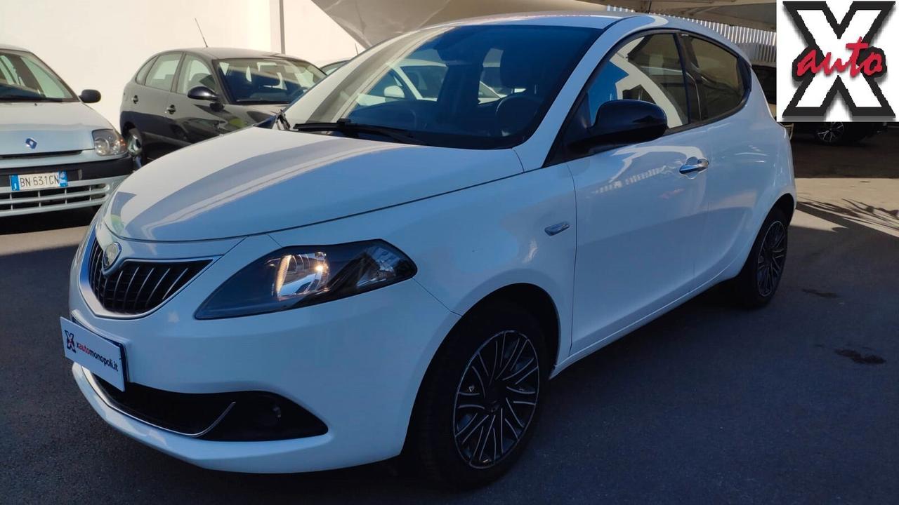 Lancia Ypsilon 1.0 FireFly 5 porte S&S Hybrid Gold