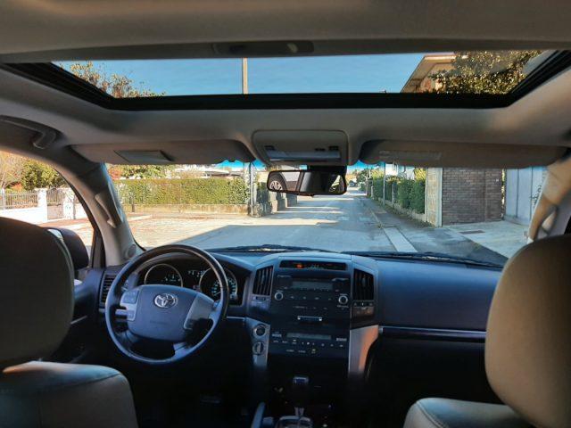 TOYOTA Land Cruiser V8 4.5 D4-D 5 posti N°DW953