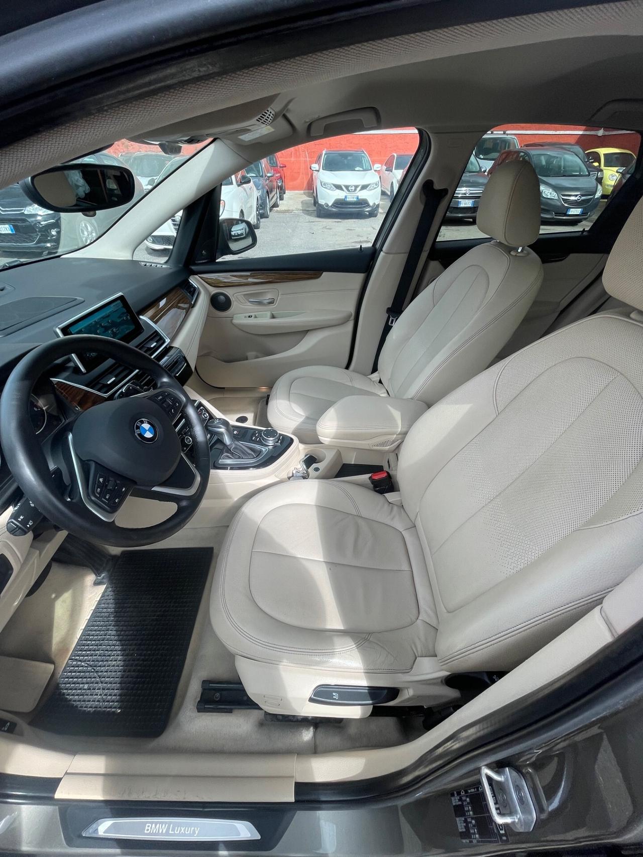 218d Active Tourer Luxury-STRAFULL -UNIPRO-RATE