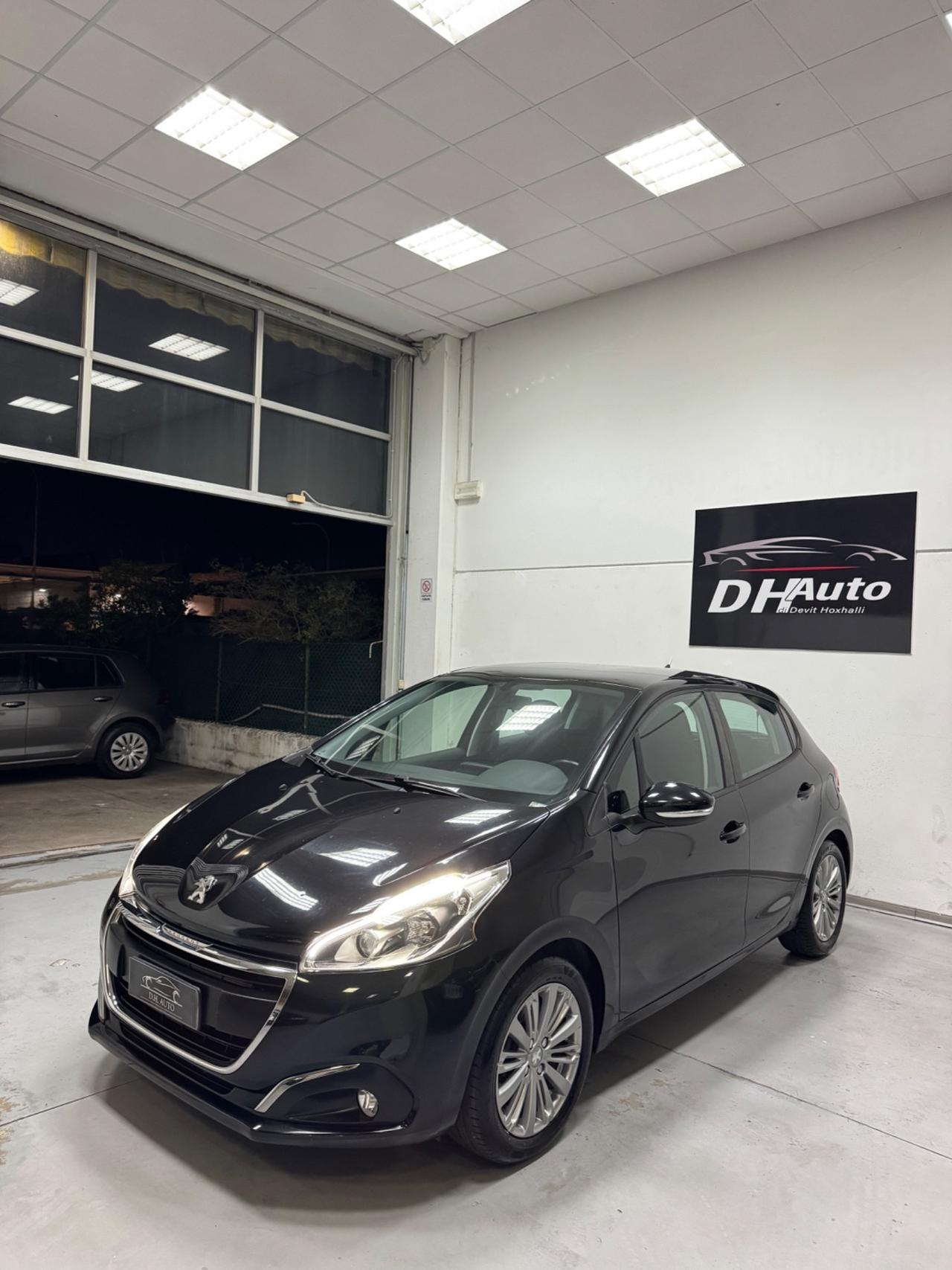 Peugeot 208 PureTech 82 5 porte Allure